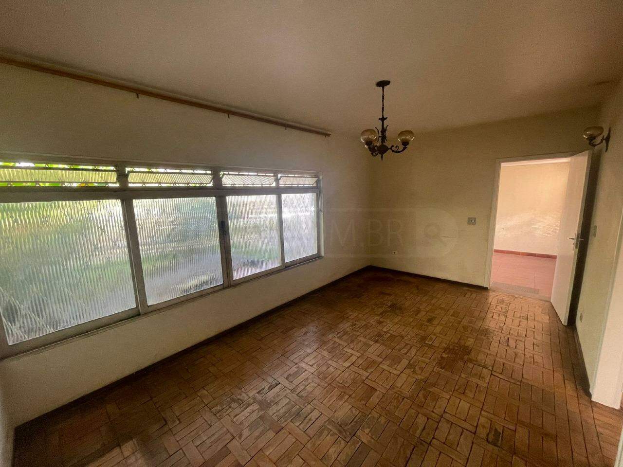 Casa à venda, 3 quartos, sendo 1 suíte, 2 vagas, no bairro Vila Independência em Piracicaba - SP