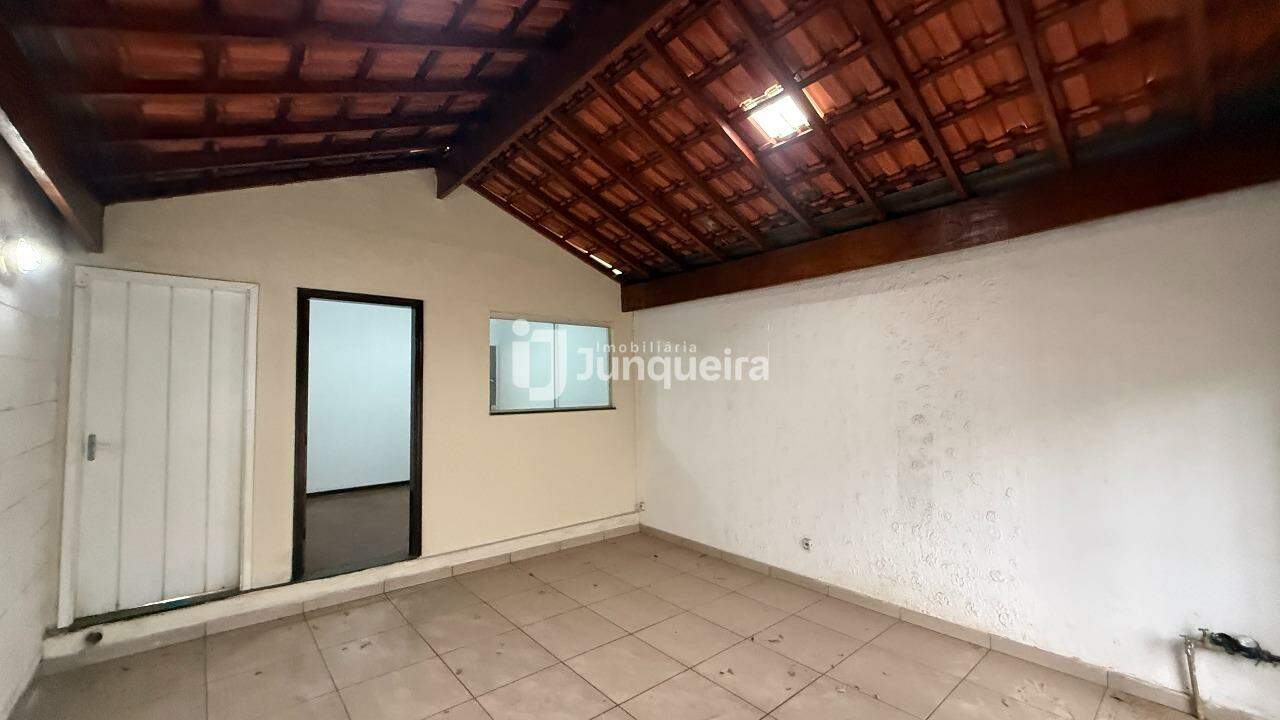 Casa para alugar, 2 quartos, 2 vagas, no bairro jardim nossa senhora de fatima em Piracicaba - SP