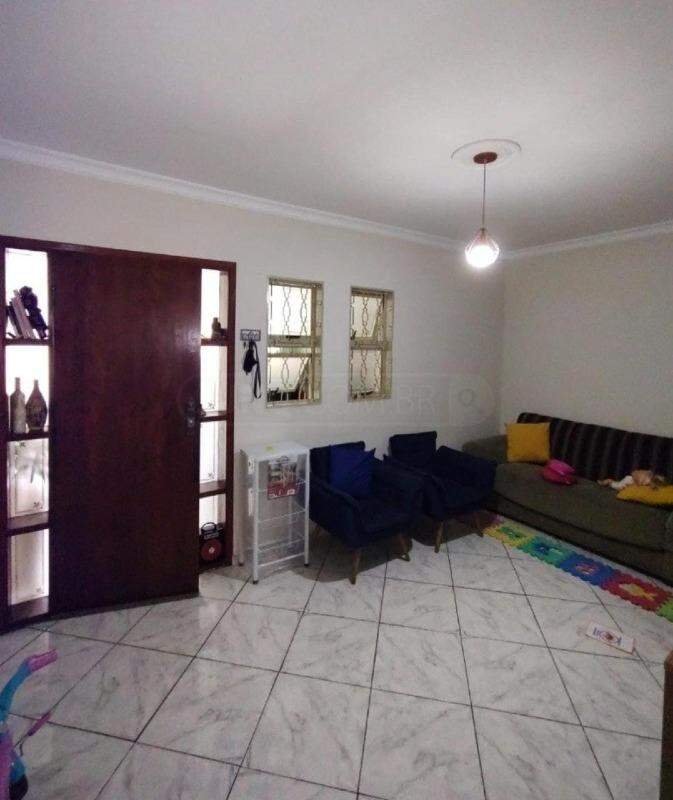 Casa à venda, 4 quartos, 1 vaga, no bairro Matão em Piracicaba - SP