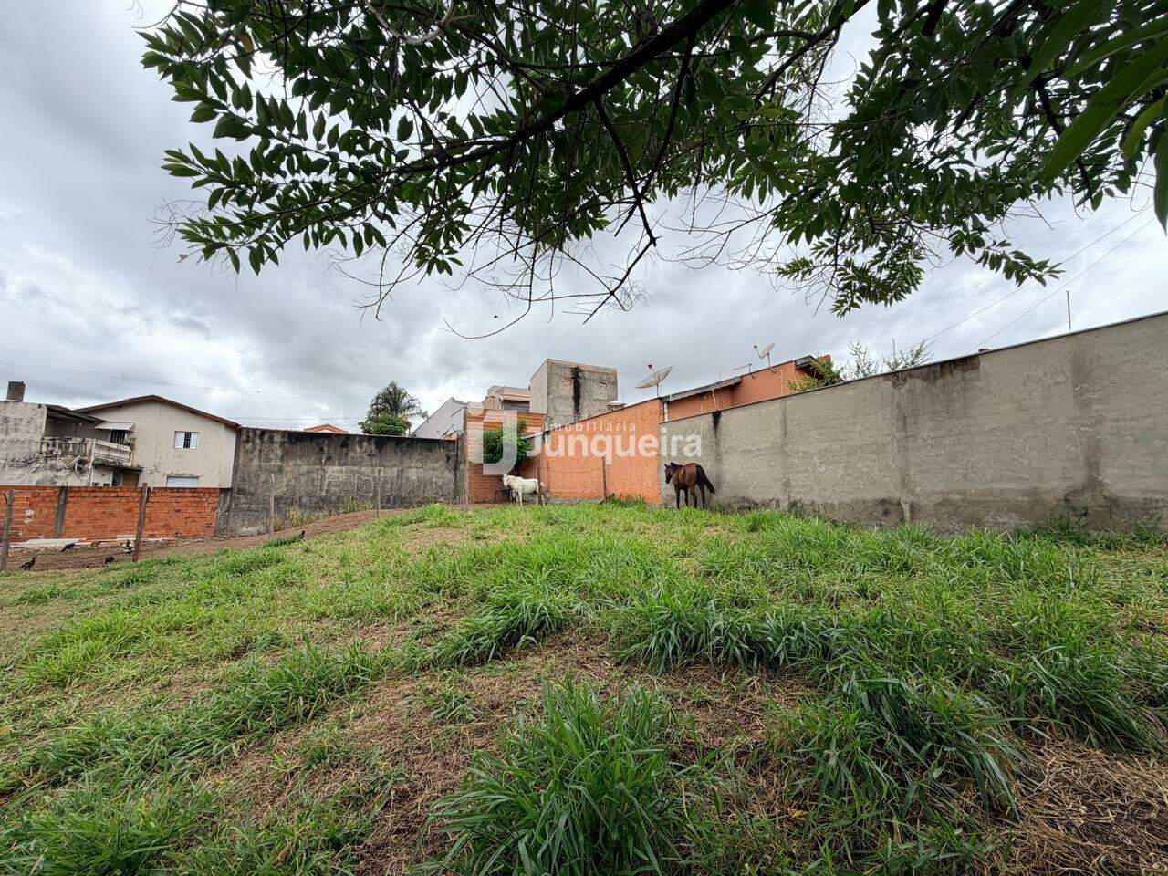 Terreno à venda, no bairro Jardim Helena em Piracicaba - SP