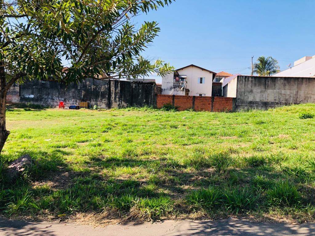 Terreno à venda, no bairro Jardim Helena em Piracicaba - SP
