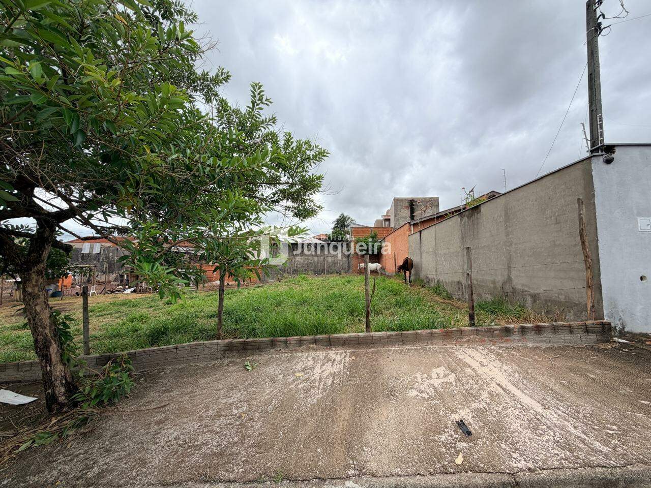 Terreno à venda, no bairro Jardim Helena em Piracicaba - SP