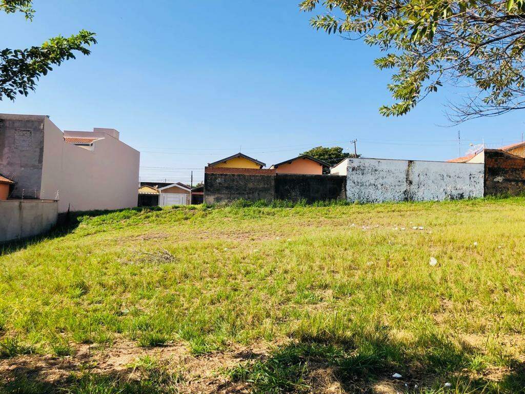 Terreno à venda, no bairro Jardim Helena em Piracicaba - SP