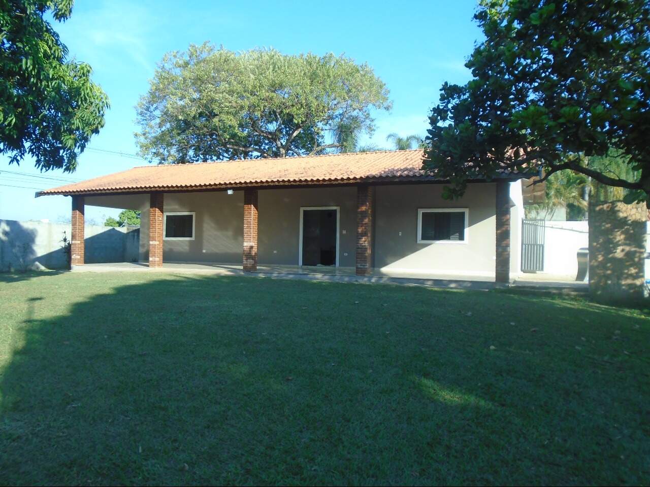 Chácara à venda, 2 quartos, 10 vagas, no bairro Estância Lago Azul (Ártemis) em Piracicaba - SP