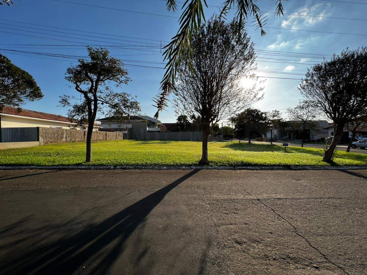 Terreno em Condomínio à venda no Residencial Village, no bairro Loteamento Santa Maria em Rio das Pedras - SP