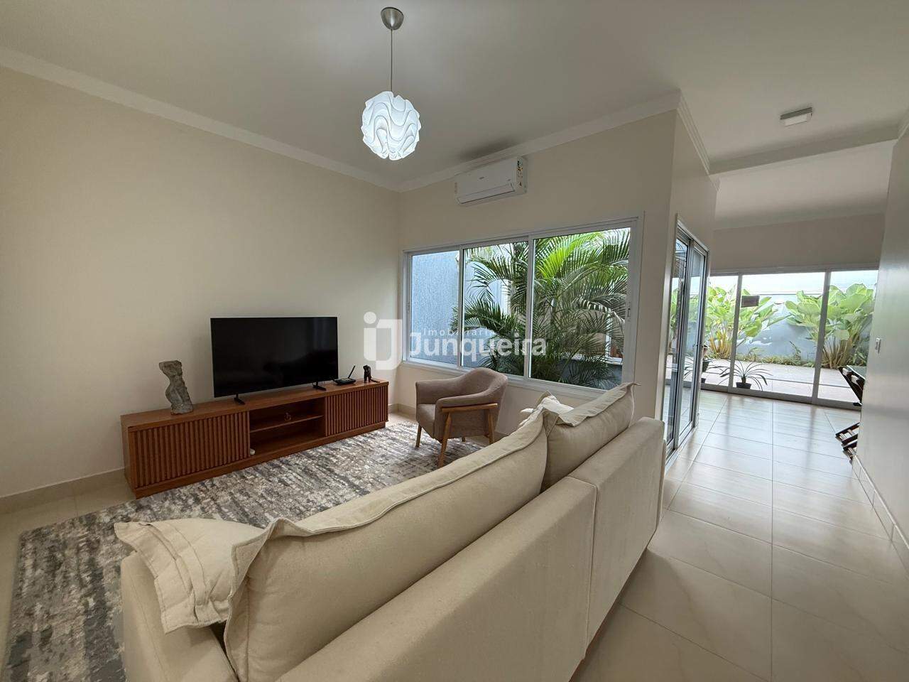 Casa em Condomínio à venda no Park Unimep Taquaral, 2 quartos, sendo 2 suítes, 2 vagas, no bairro Park Unimep Taquaral  em Piracicaba - SP