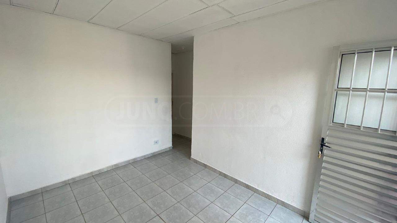 Casa para alugar, 2 quartos, 1 vaga, no bairro Santa Terezinha em Piracicaba - SP