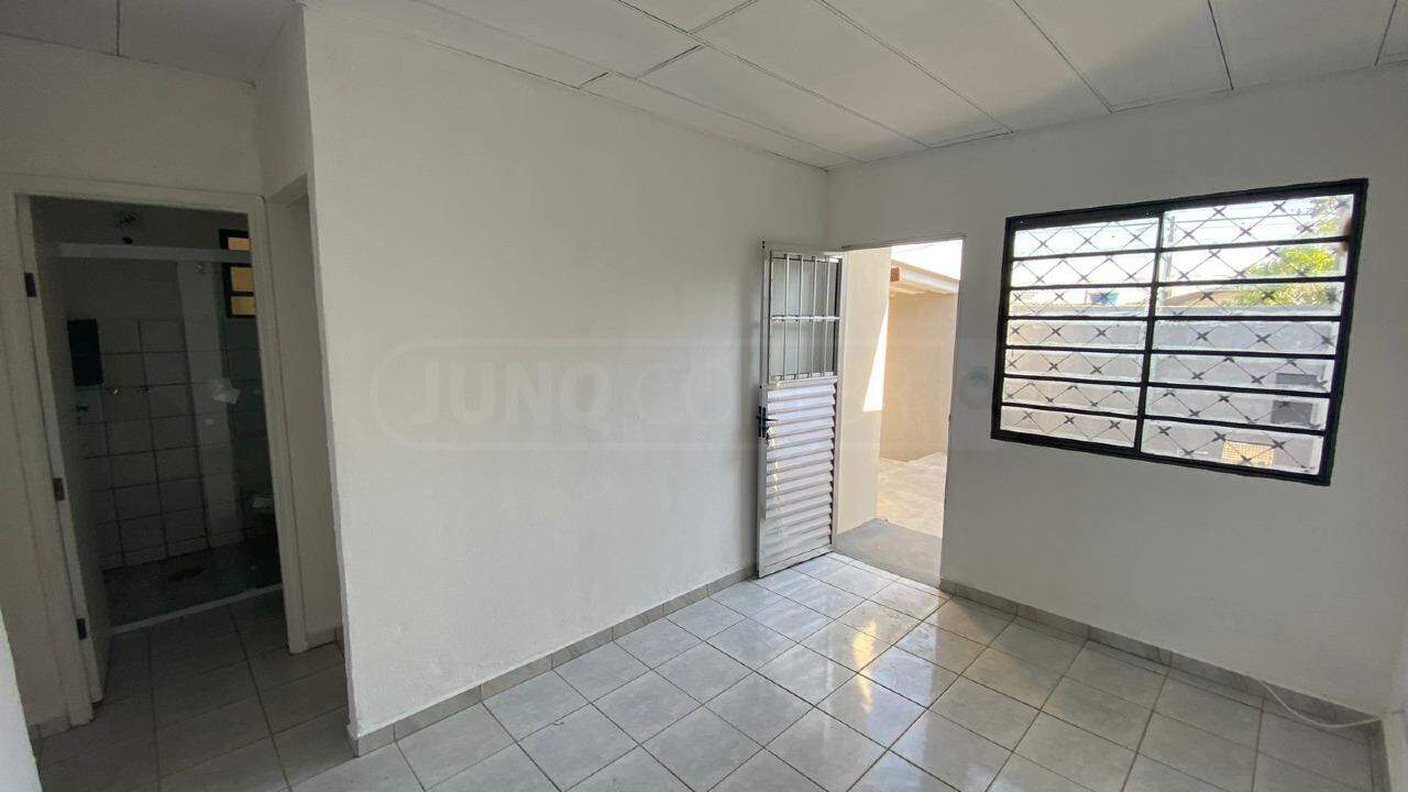 Casa para alugar, 2 quartos, 1 vaga, no bairro Santa Terezinha em Piracicaba - SP