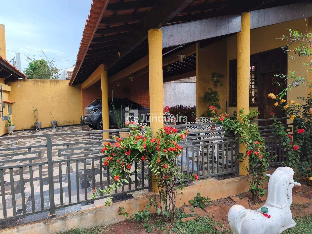 Casa à venda, 3 quartos, sendo 1 suíte, 3 vagas, no bairro Jardim São Cristóvão I em Rio das Pedras - SP