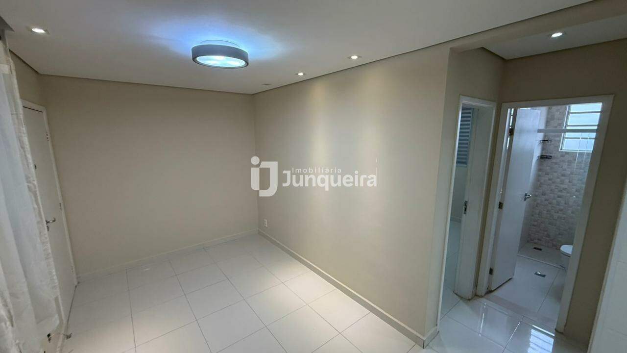 Apartamento para alugar, 2 quartos, 1 vaga, no bairro Santa Terezinha em Piracicaba - SP