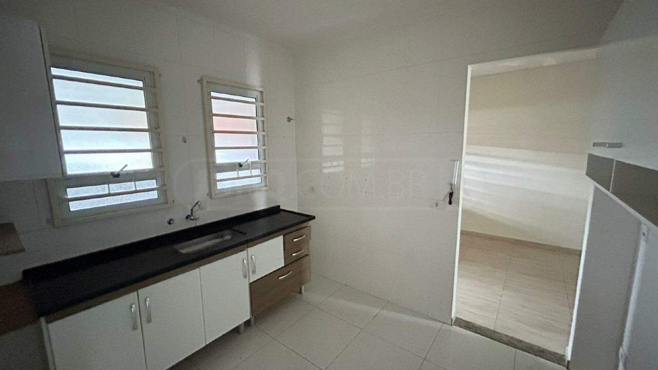 Casa para alugar, 2 quartos, 2 vagas, no bairro Santa Terezinha em Piracicaba - SP