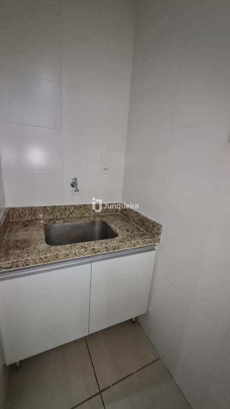 Kitnet para alugar, 1 quarto, 1 vaga, no bairro Dois Córregos em Piracicaba - SP