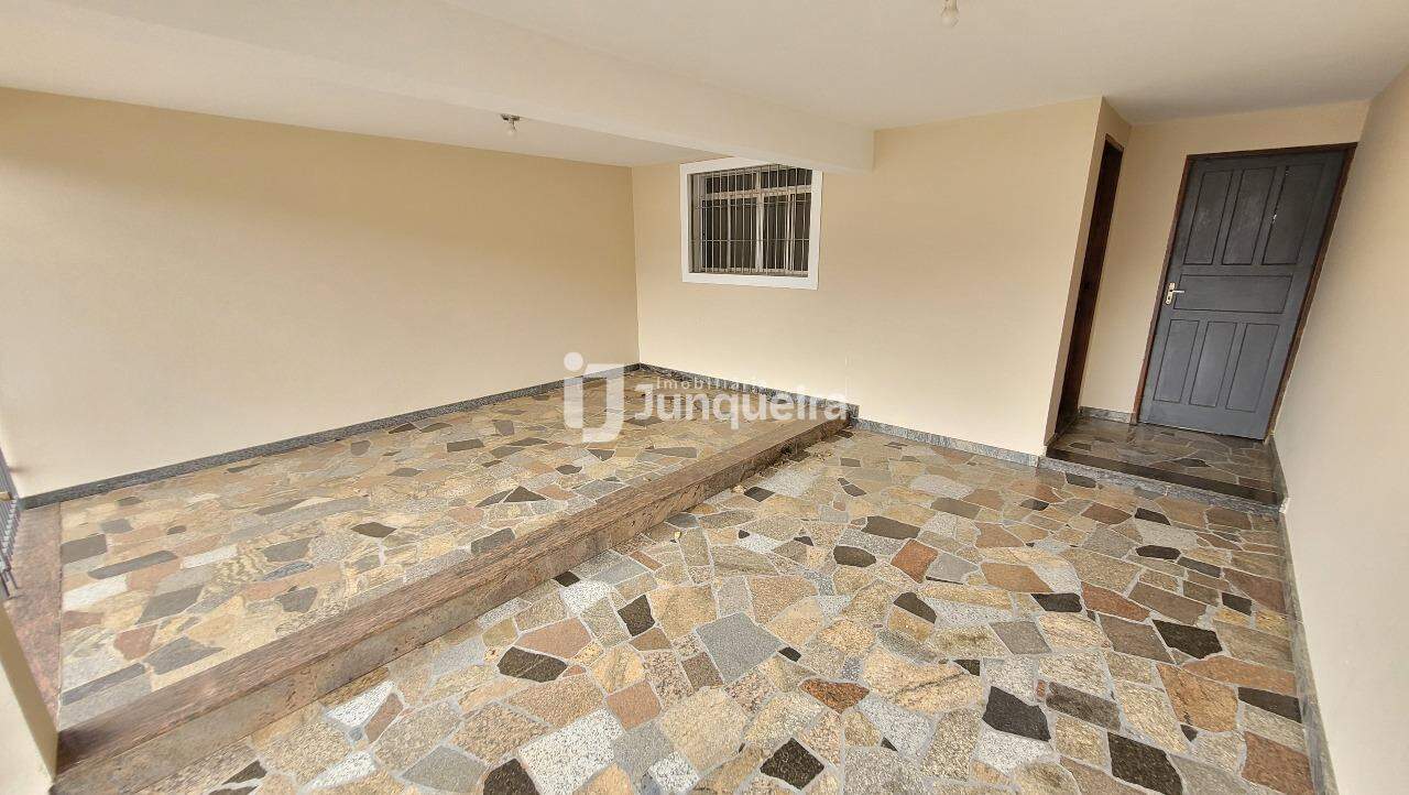 Casa para alugar, 2 quartos, 2 vagas, no bairro Santa Rosa em Piracicaba - SP