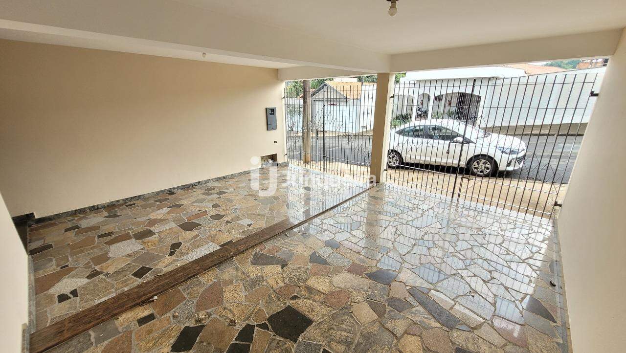Casa para alugar, 2 quartos, 2 vagas, no bairro Santa Rosa em Piracicaba - SP