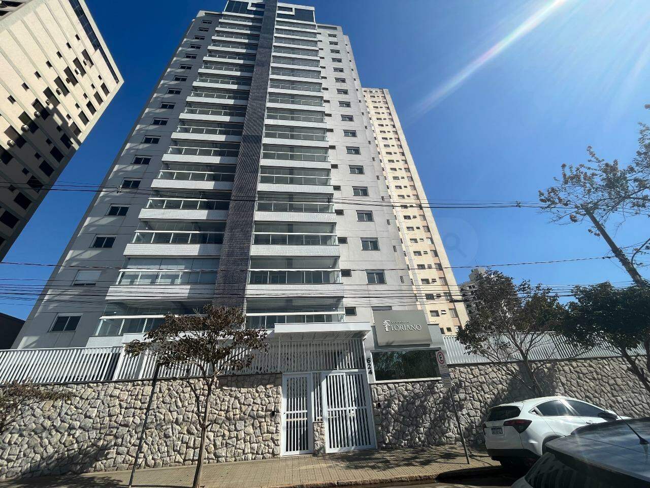 Apartamento à venda no Residencial Floriano, 3 quartos, sendo 3 suítes, 3 vagas, no bairro Centro em Piracicaba - SP
