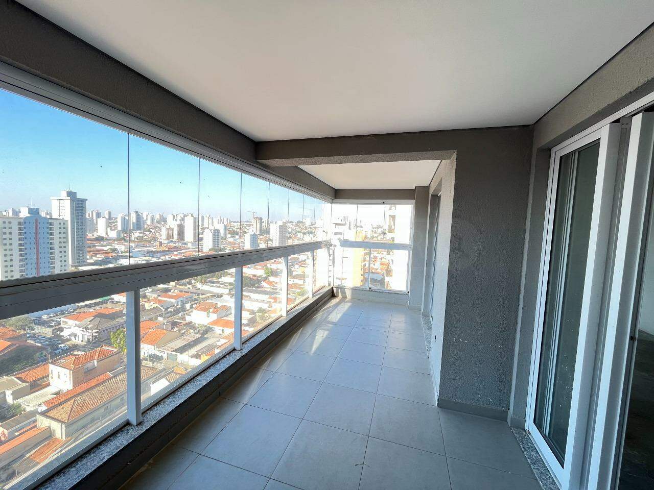 Apartamento à venda no Residencial Floriano, 3 quartos, sendo 3 suítes, 3 vagas, no bairro Centro em Piracicaba - SP