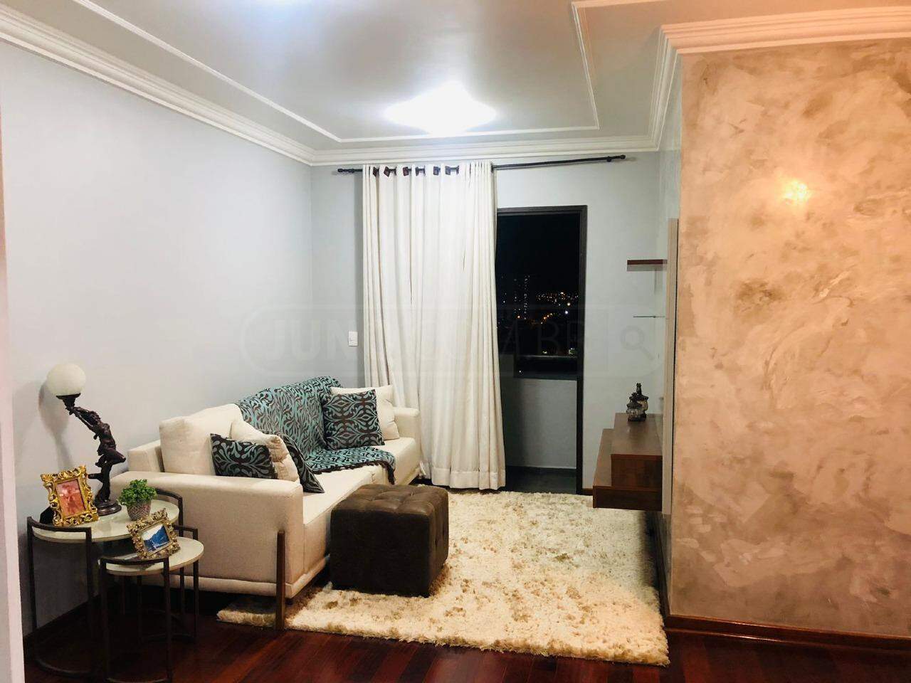 Apartamento à venda no Nova York, 3 quartos, sendo 1 suíte, 1 vaga, no bairro Centro em Piracicaba - SP