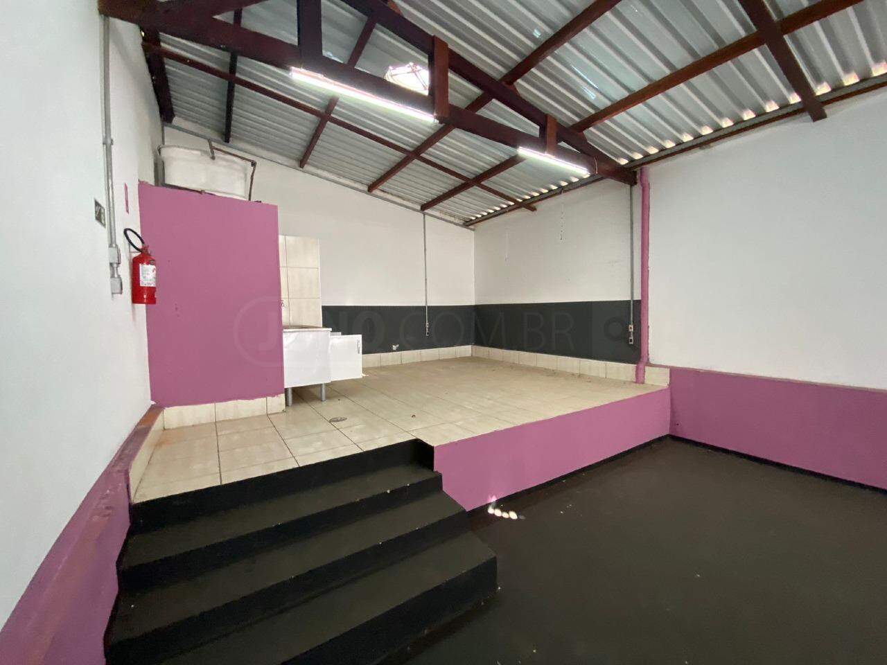 Salão para alugar, no bairro Ártemis  em Piracicaba - SP