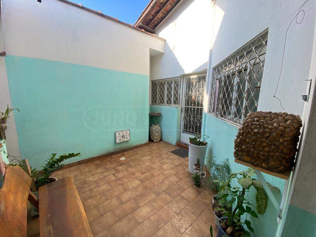 Casa à venda, 4 quartos, 3 vagas, no bairro Santa Terezinha em Piracicaba - SP