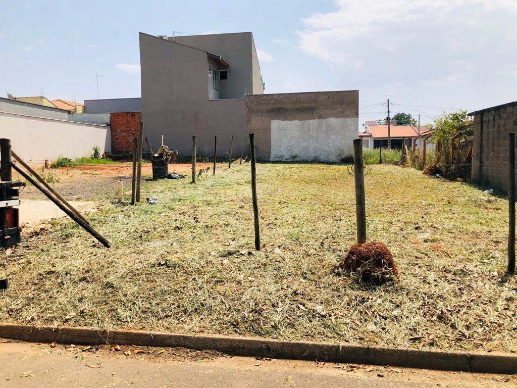 Terreno à venda, no bairro Recanto da Água Branca em Piracicaba - SP