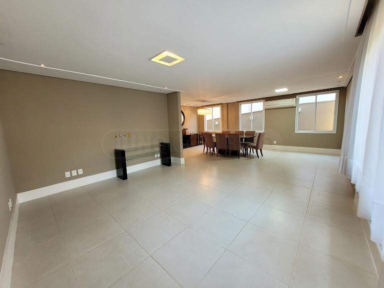 Casa para alugar, 3 quartos, sendo 1 suíte, 2 vagas, no bairro SANTA CECILIA em Piracicaba - SP