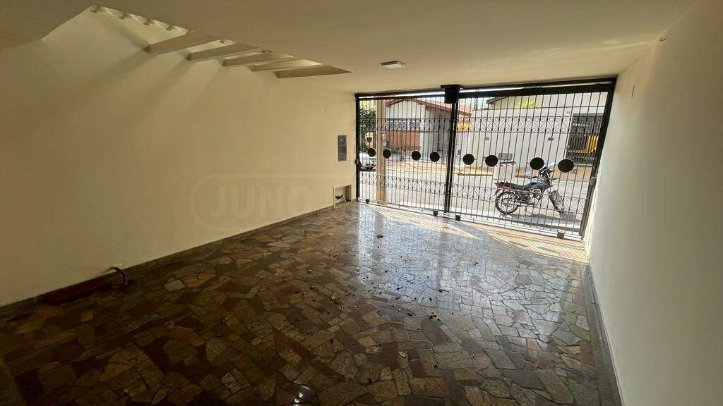 Casa para alugar, 3 quartos, sendo 1 suíte, 2 vagas, no bairro Nova América em Piracicaba - SP