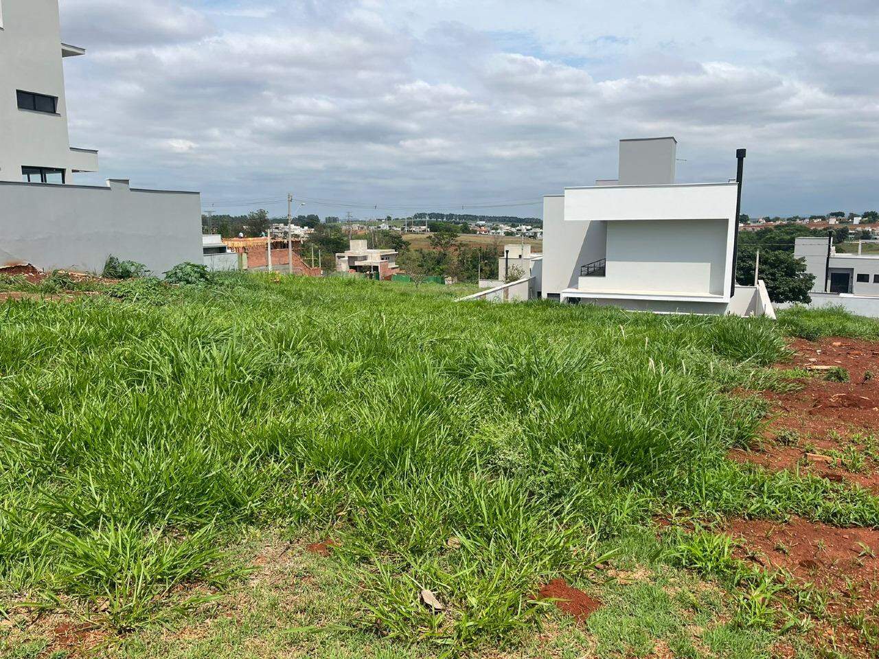 Terreno em Condomínio à venda no Villa Bela Vista, no bairro Santa Rosa em Piracicaba - SP