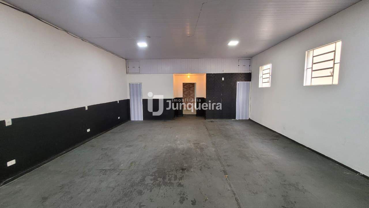 Salão para alugar, no bairro Água Branca em Piracicaba - SP