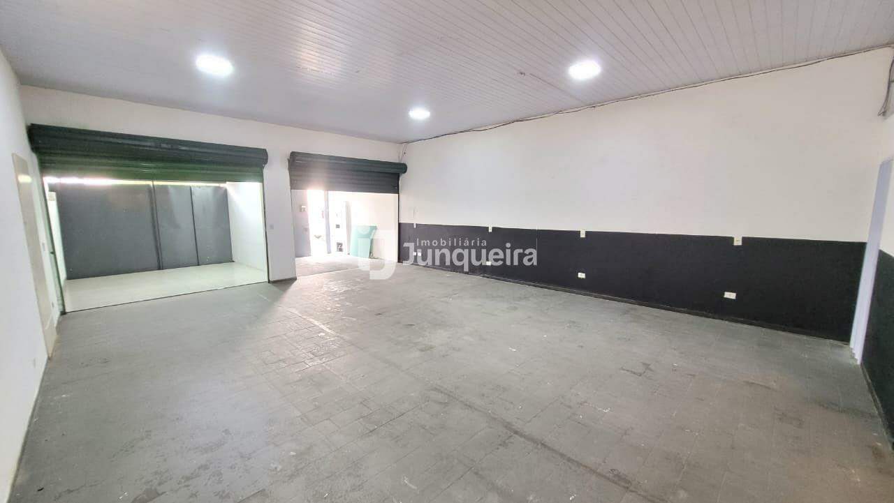 Salão para alugar, no bairro Água Branca em Piracicaba - SP
