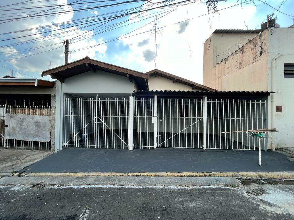 Casa à venda, 3 quartos, 2 vagas, no bairro Iaa em Piracicaba - SP