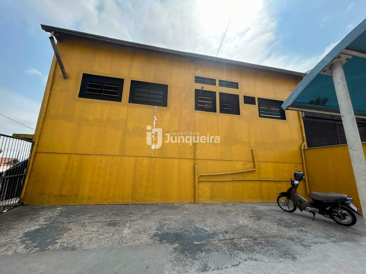 Prédio Comercial à venda, no bairro Paulicéia em Piracicaba - SP