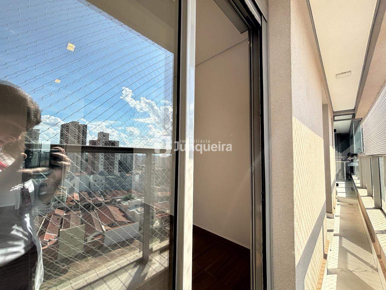 Apartamento para alugar no The Gardens Residencial, 3 quartos, sendo 3 suítes, 3 vagas, no bairro Jardim Elite em Piracicaba - SP