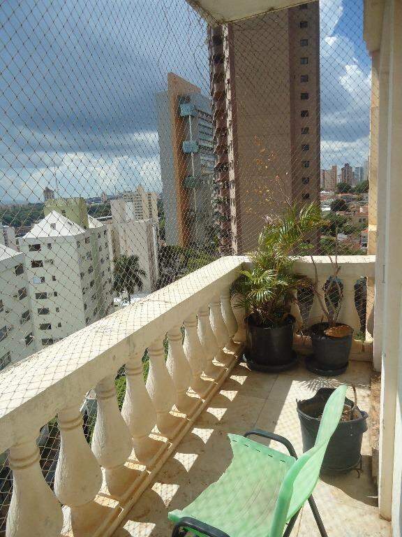 Apartamento à venda no Solar Visconde de Arantes, 4 quartos, sendo 1 suíte, 2 vagas, no bairro Centro em Piracicaba - SP