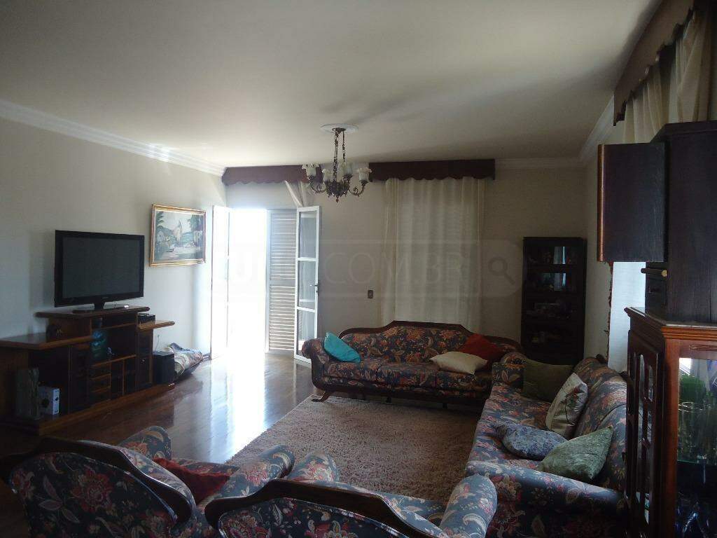 Apartamento à venda no Solar Visconde de Arantes, 4 quartos, sendo 1 suíte, 2 vagas, no bairro Centro em Piracicaba - SP