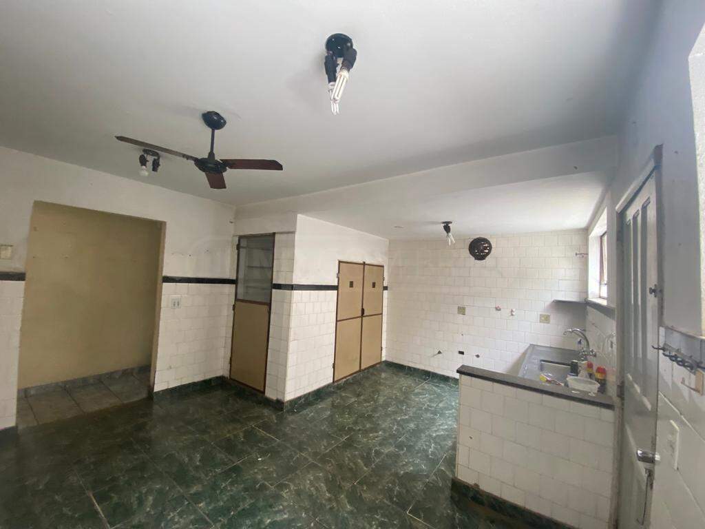 Casa à venda, 3 quartos, 1 vaga, no bairro Centro em Piracicaba - SP