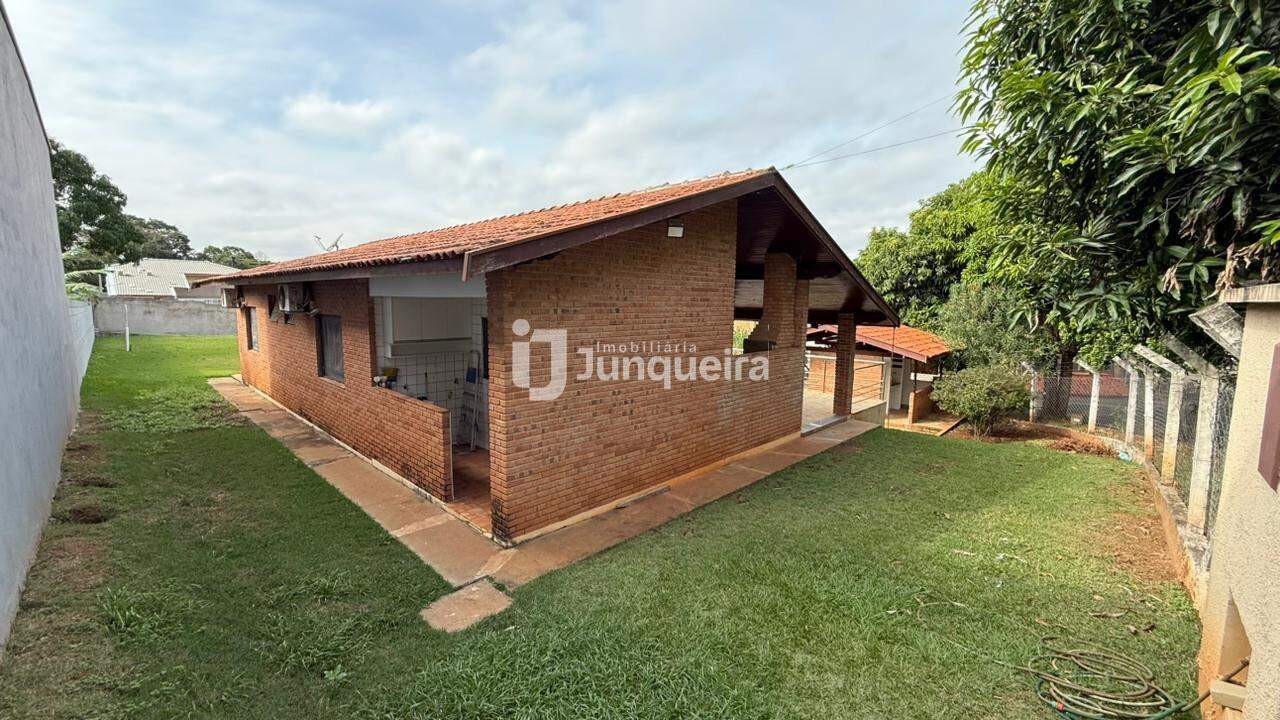 Chácara para alugar, 2 quartos, sendo 1 suíte, 12 vagas, no bairro Colinas do Piracicaba Artemis em Piracicaba - SP