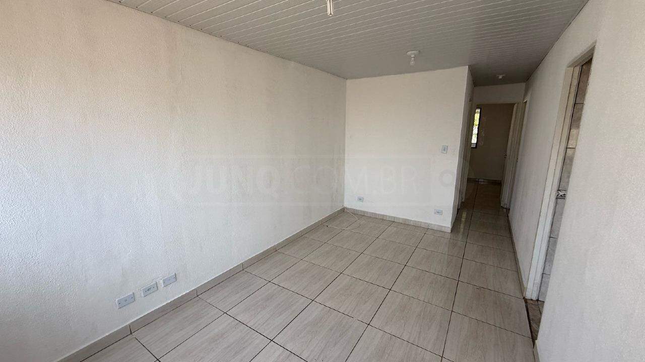 Casa para alugar, 2 quartos, 2 vagas, no bairro Santa Terezinha em Piracicaba - SP