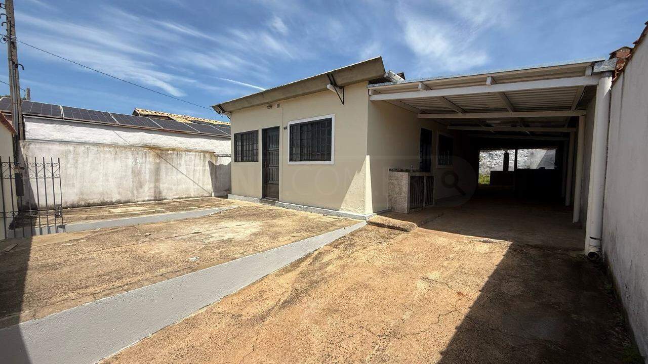 Casa para alugar, 2 quartos, 2 vagas, no bairro Santa Terezinha em Piracicaba - SP