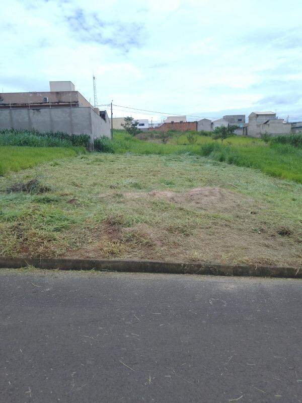 Terreno à venda, no bairro Vale do Sol em Piracicaba - SP