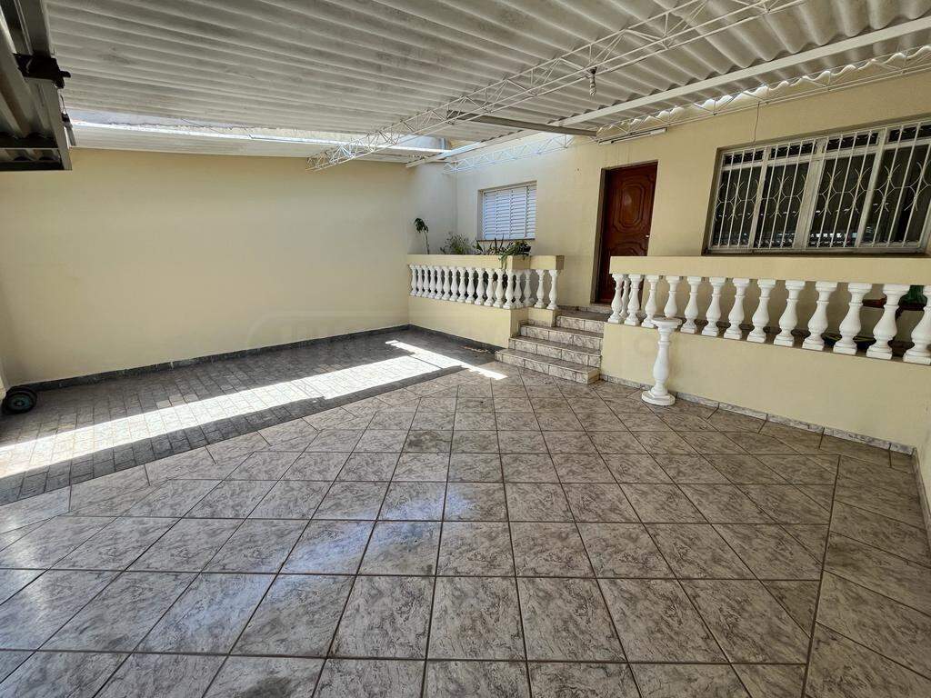 Casa para alugar, 4 quartos, sendo 1 suíte, 2 vagas, no bairro São Judas em Piracicaba - SP