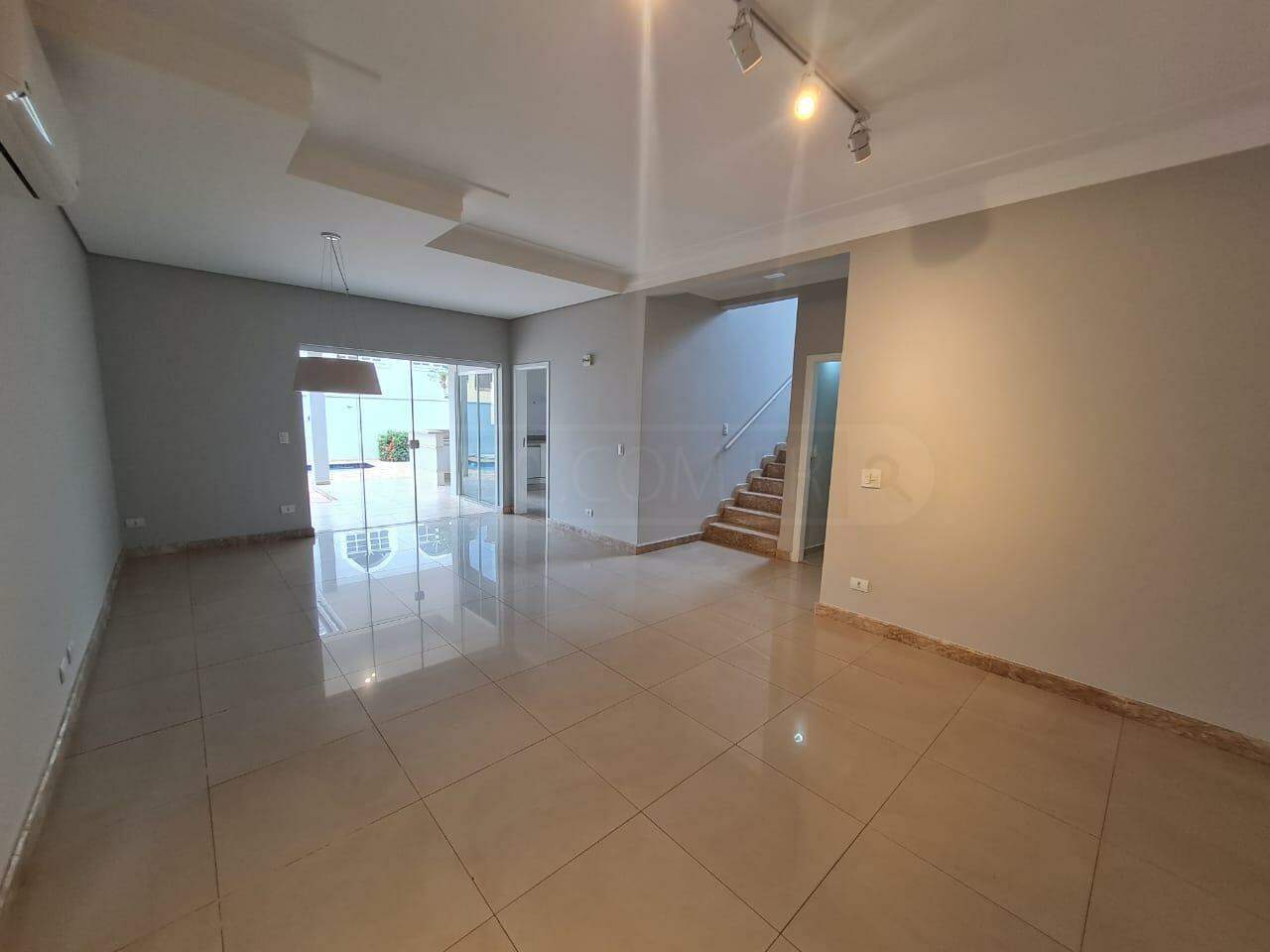 Casa para alugar, 4 quartos, sendo 2 suítes, 4 vagas, no bairro Terras de Piracicaba III em Piracicaba - SP