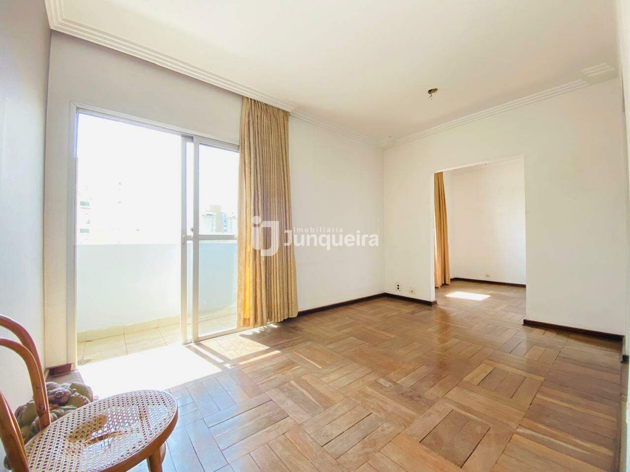 Apartamento à venda no Portal das Flores, 2 quartos, sendo 1 suíte, 1 vaga, no bairro Jardim Caxambu em Piracicaba - SP