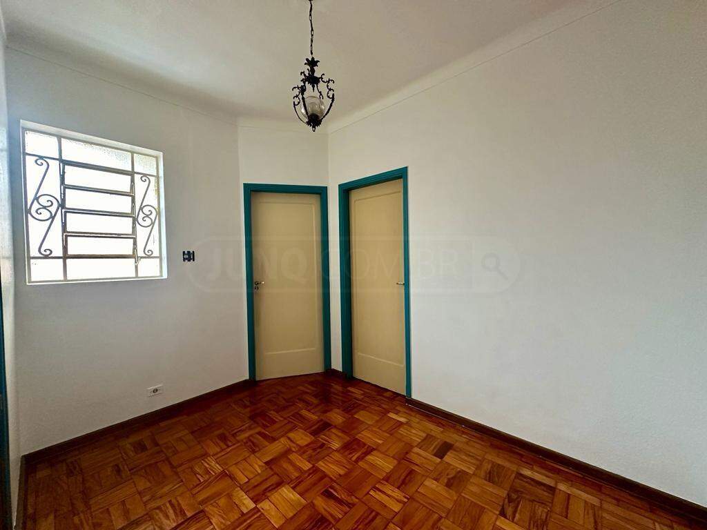 Casa à venda, 3 quartos, no bairro Centro em Piracicaba - SP