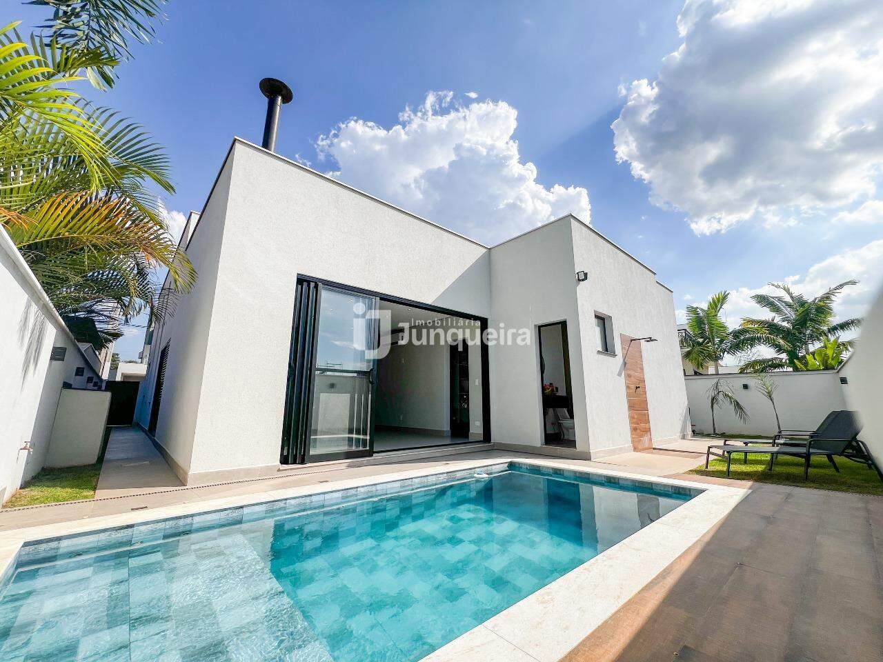 Casa em Condomínio à venda no Villa Bela Vista, 3 quartos, sendo 3 suítes, 4 vagas, no bairro Villa Bela Vista em Piracicaba - SP