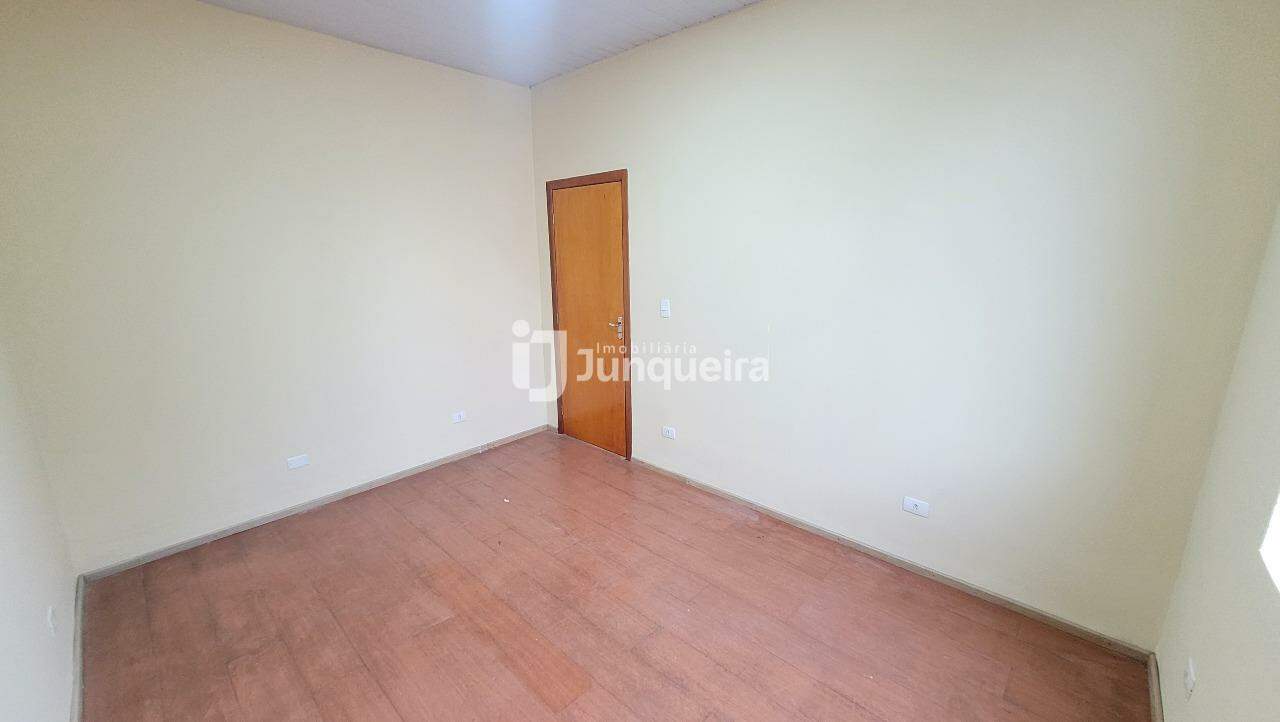 Casa para alugar, 3 quartos, no bairro Centro em Piracicaba - SP