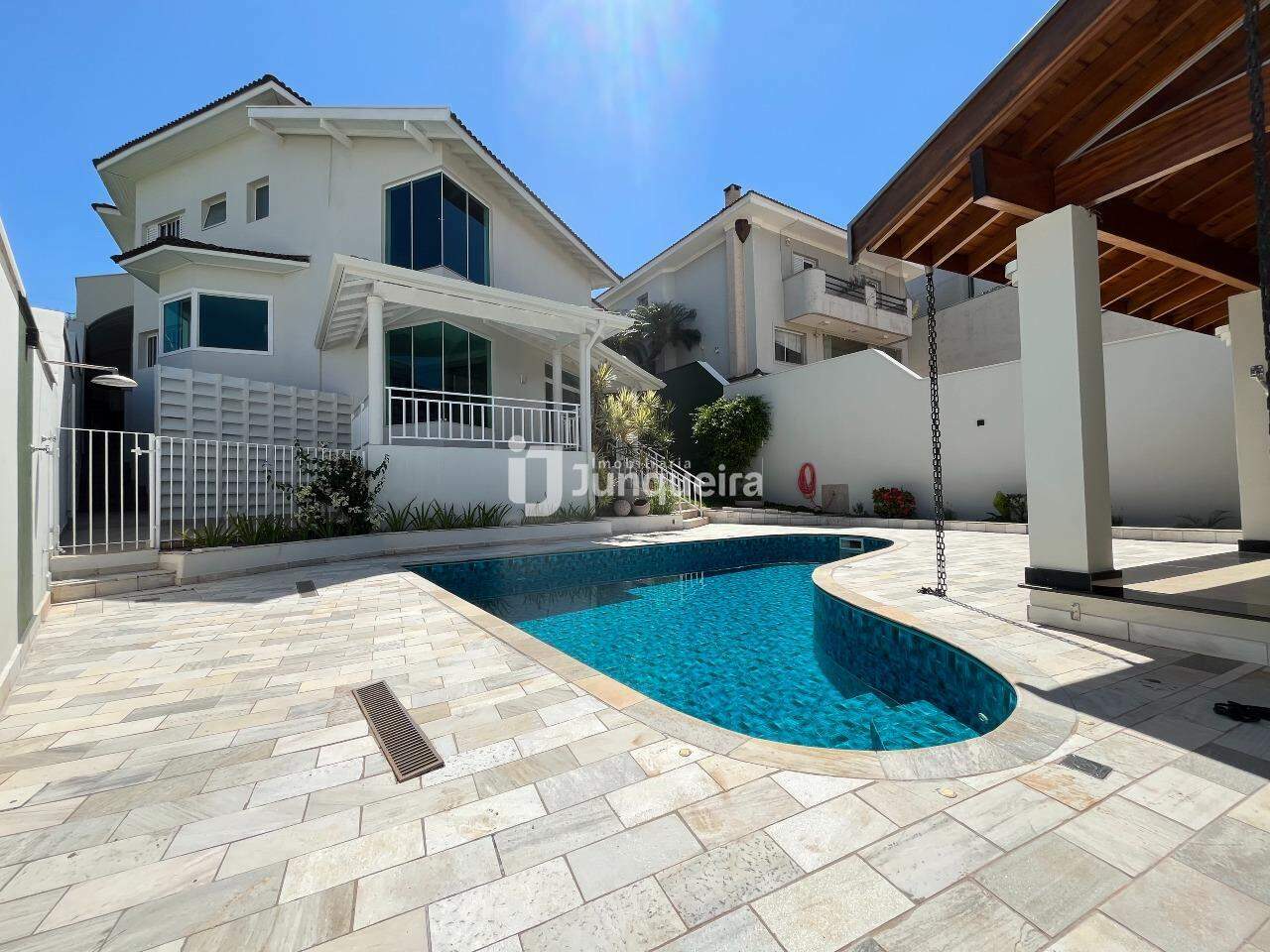 Casa em Condomínio à venda no Terras de Piracicaba III , 4 quartos, sendo 3 suítes, 6 vagas, no bairro Terras de Piracicaba em Piracicaba - SP