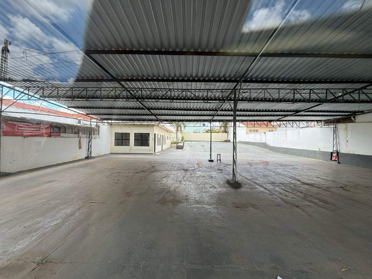 Prédio Comercial à venda, no bairro Vila Independência em Piracicaba - SP