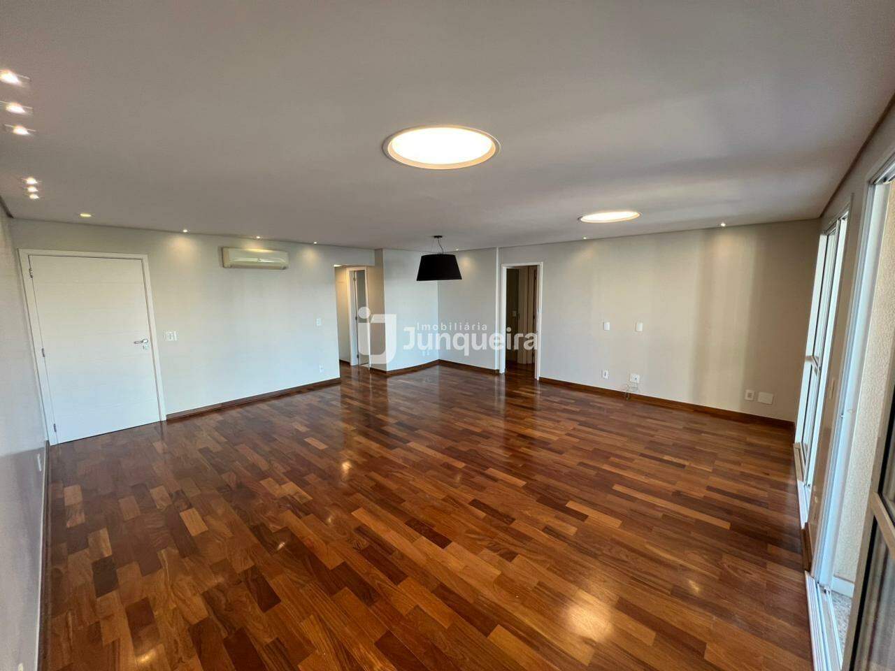 Apartamento para alugar no Villa Lobos, 3 quartos, sendo 3 suítes, 3 vagas, no bairro Alto em Piracicaba - SP