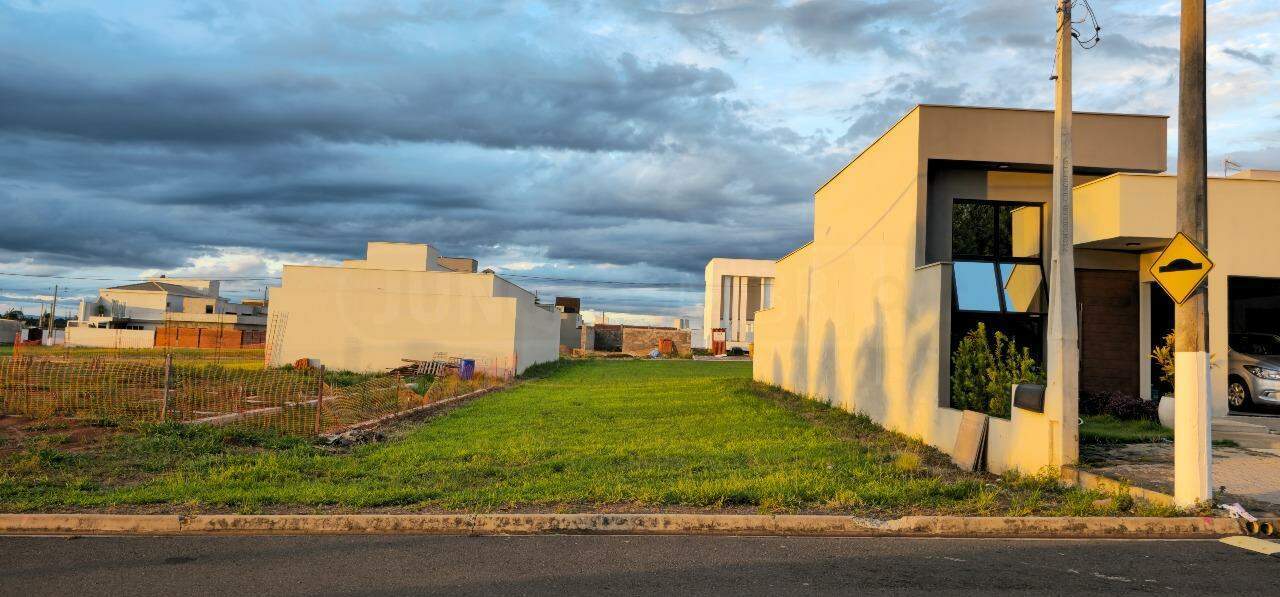 Terreno em Condomínio à venda no Vivamus, no bairro Mato Alto em Saltinho - SP