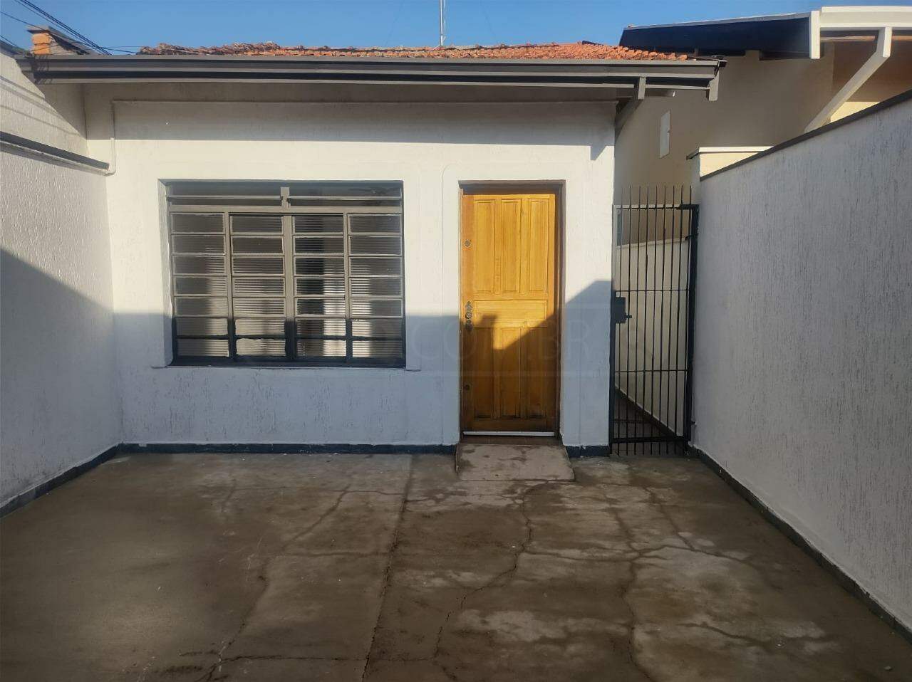 Casa à venda, 3 quartos, sendo 1 suíte, 4 vagas, no bairro Jardim Petrópolis em Piracicaba - SP